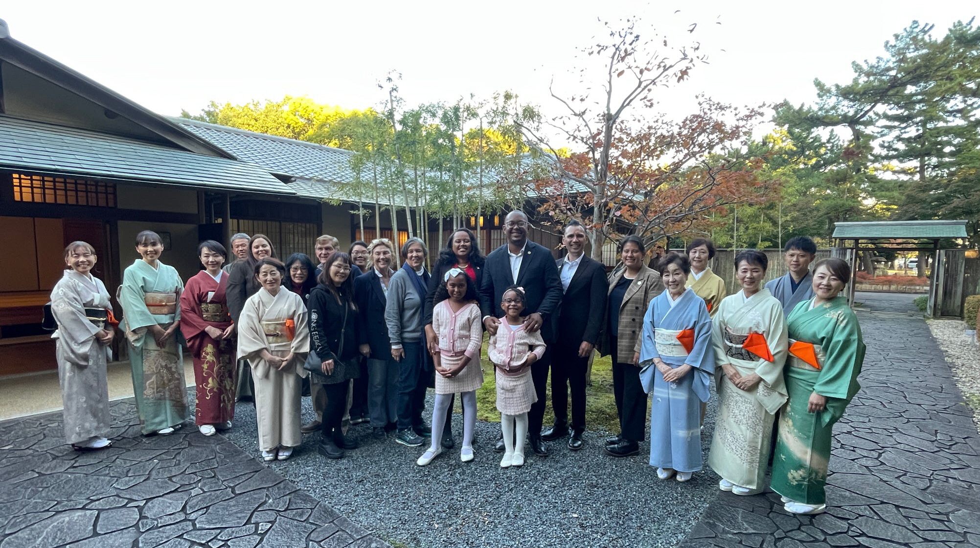 2023-11-19 Tea House Visit (1)